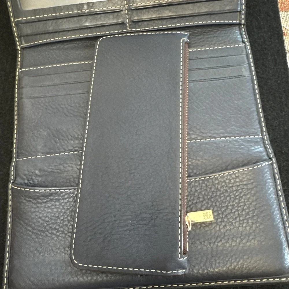 CH Carolina Herrera Leather Trifold  Wallet with Removable Coin Purse Continenta